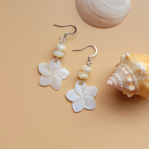 Plumeria Flower Shell Beachy Ocean Island Earrings - Picture 2 of 5